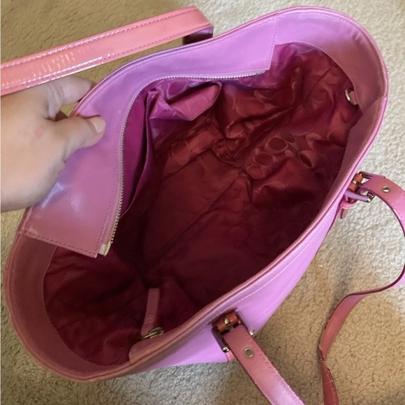 Vintage Pink Coach Leather Tote Bag With Silver Hardware - Heavily Used - Picture 6 of 16